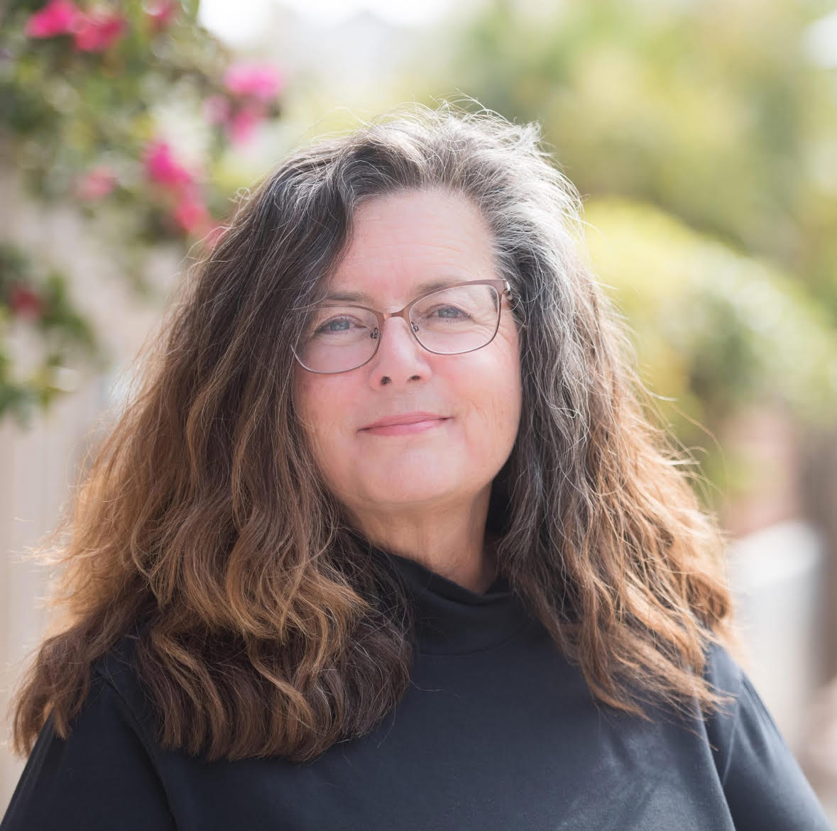 Photo of Lisa Redmond